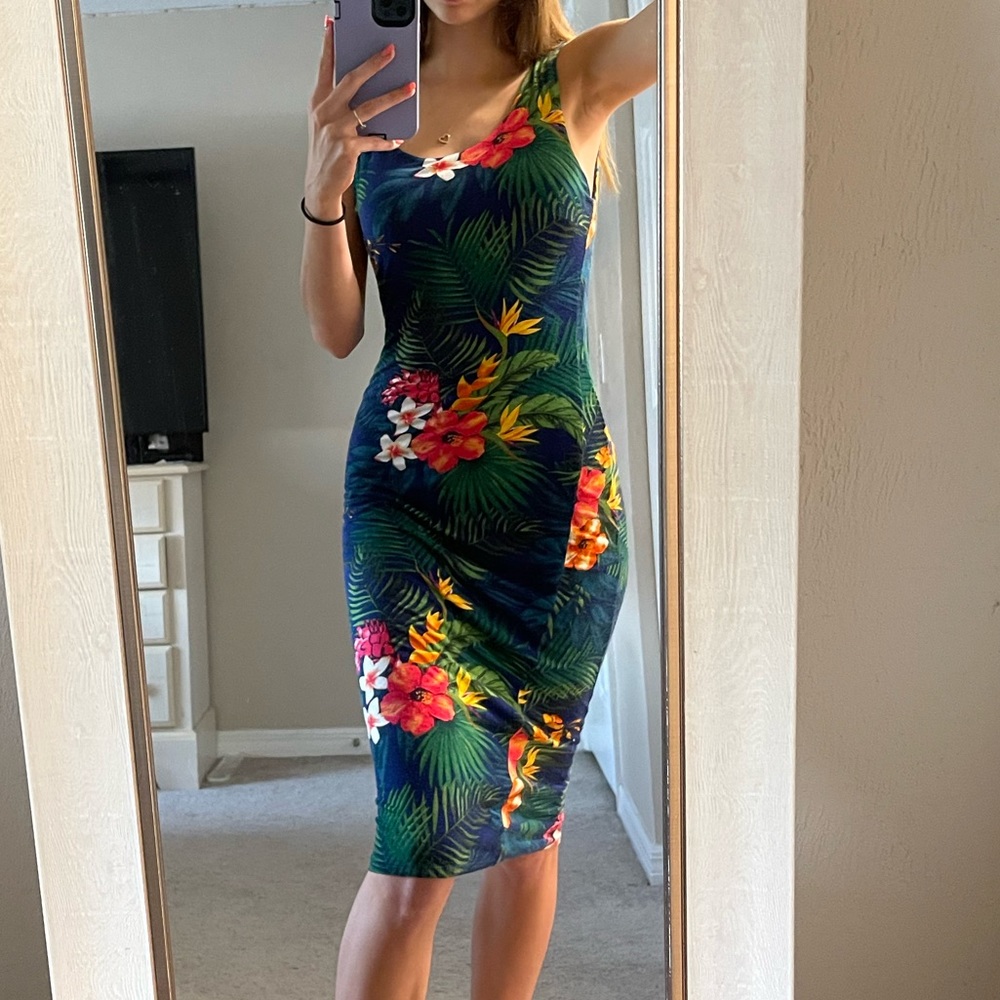 Popular Basics Hawaiian Dress (M)